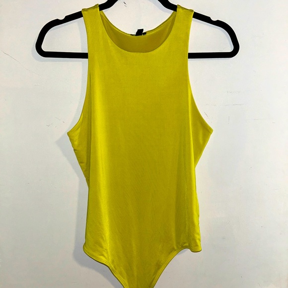 EXPRESS Body Contour Bodysuit - Picture 1 of 2